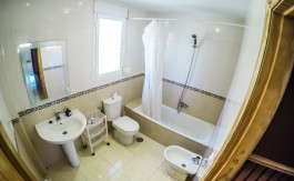 Preciosa Casa En Belicena con Capacidad para 14 Personas