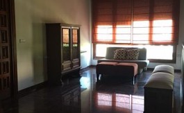 Chalet con 5 dormitorios y 5 baños en Gójar