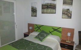 Piso de 3 dormitorios y 2 baños en Almerimar, Residencial Lago Victoria.