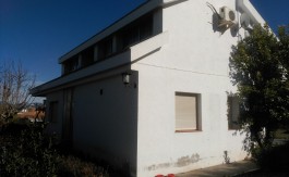 Casa con piscina en Ogijares para alquiler vacacional o larga temporada.