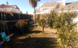 Casa con piscina en Ogijares para alquiler vacacional o larga temporada.