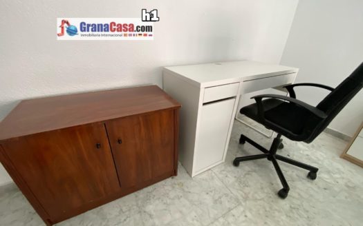 Habitaciones con calefacción central y wifi incluido en la misma Calle San Juan de Dios