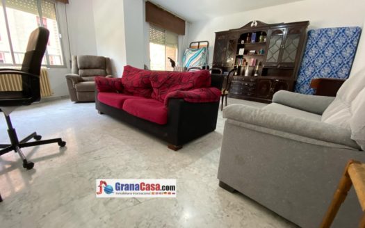 Habitaciones con calefacción central y wifi incluido en la misma Calle San Juan de Dios