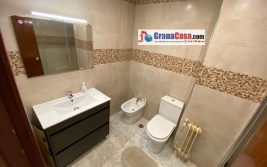 Habitaciones con calefacción central y wifi incluido en la misma Calle San Juan de Dios