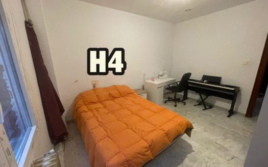 Habitaciones con calefacción central y wifi incluido en la misma Calle San Juan de Dios