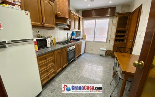 Habitaciones con calefacción central y wifi incluido en la misma Calle San Juan de Dios