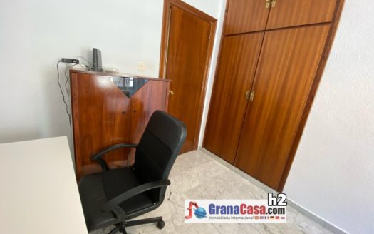 Habitaciones con calefacción central y wifi incluido en la misma Calle San Juan de Dios