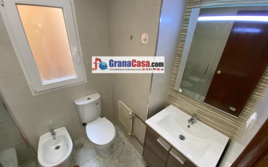 Habitaciones con calefacción central y wifi incluido en la misma Calle San Juan de Dios