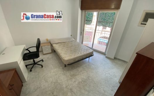 Habitaciones con calefacción central y wifi incluido en la misma Calle San Juan de Dios