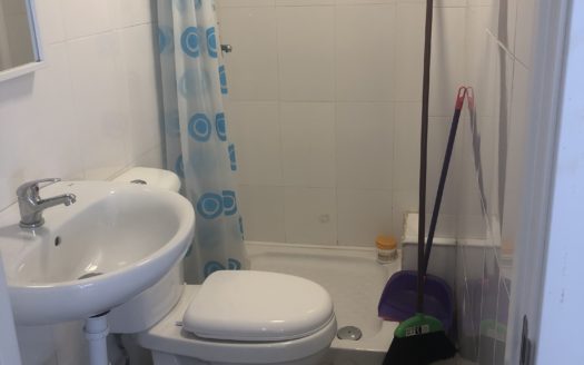 Estudio Local en Barrio Fígares frente Carrefour