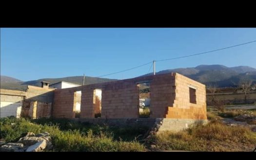 Terreno rústico de 1.700 metros con olivos en Alpujarra