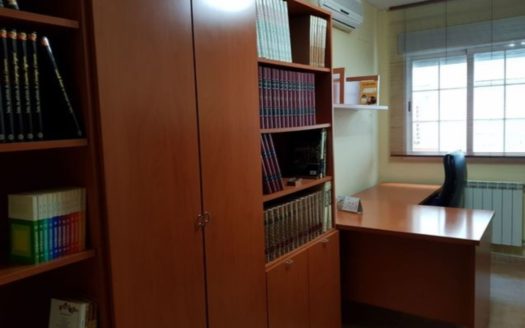 Piso de 3 Dormitorios y 2 baños con garaje frente Alcampo para larga temporada.