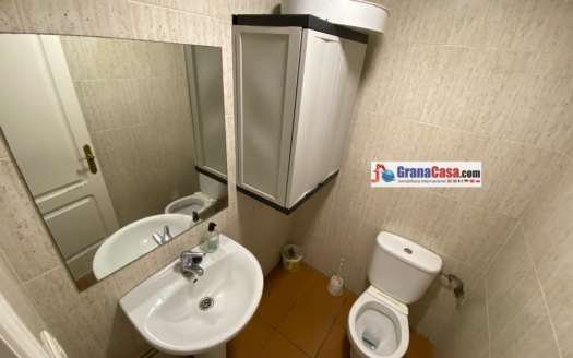 Se traspasa excelente Local Comercial en el Zaidin