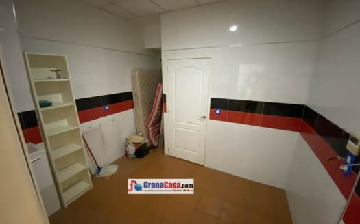 Se traspasa excelente Local Comercial en el Zaidin