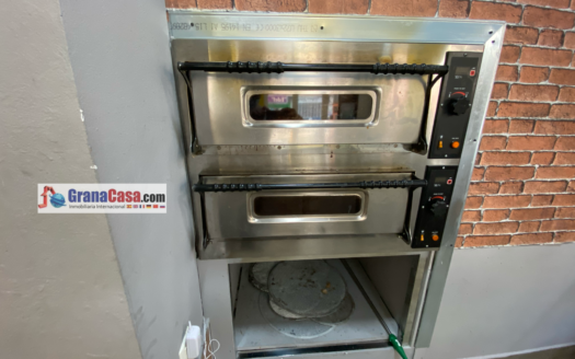 Se traspasa excelente Local Comercial en el Zaidin