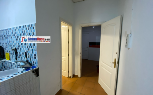 Se traspasa excelente Local Comercial en el Zaidin