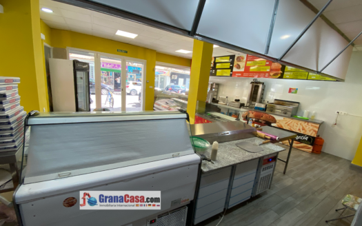 Se traspasa excelente Local Comercial en el Zaidin