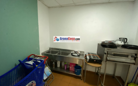 Se traspasa excelente Local Comercial en el Zaidin