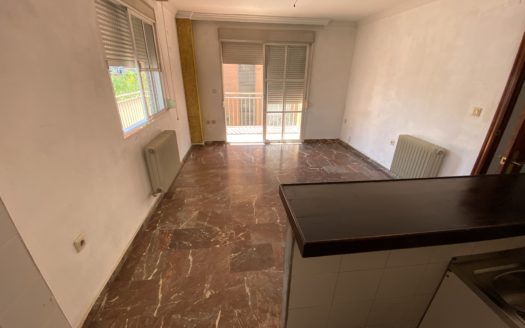 Piso exterior con dos dormitorios con calefacción central y piscina junto Carrefour Zaidin