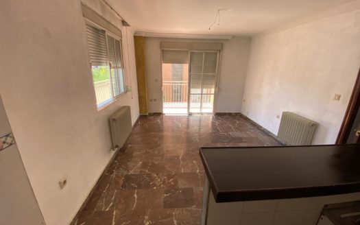 Piso exterior con dos dormitorios con calefacción central y piscina junto Carrefour Zaidin