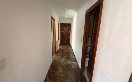 Piso exterior con dos dormitorios con calefacción central y piscina junto Carrefour Zaidin