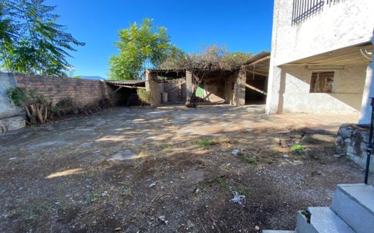 Casa de 3 dormitorios y 2 baños con gran parcela de m2 en Cijuela