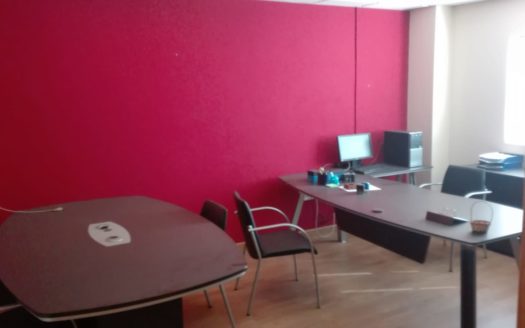 Nave en Cúllar Vega con 300 metros cuadrados con cámara frigorífica