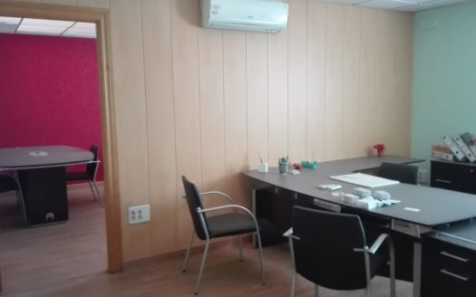 Nave en Cúllar Vega con 300 metros cuadrados con cámara frigorífica