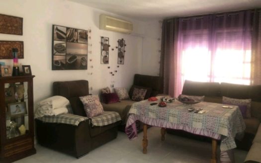 Casa de 4 dormitorios en en Romilla (Junto Lachar).