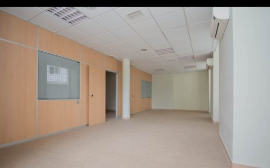 Local en venta en Zaidin.