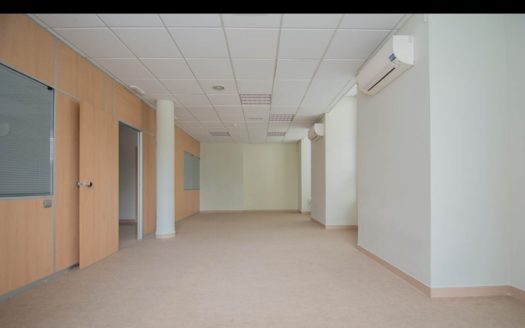 Local en venta en Zaidin.