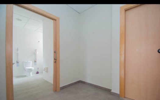 Local en venta en Zaidin.