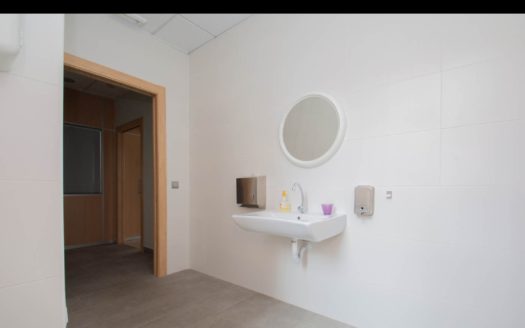 Local en venta en Zaidin.