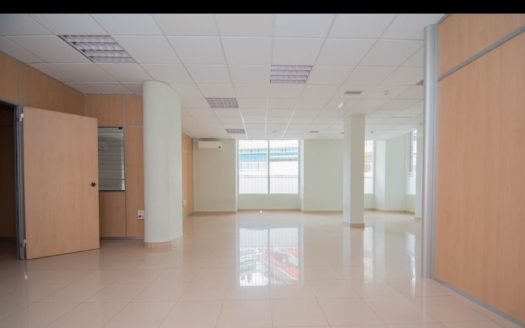 Local en venta en Zaidin.