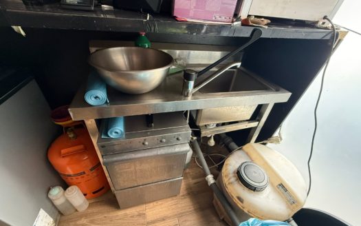 Local de 20 m2 en Almona Vieja 12