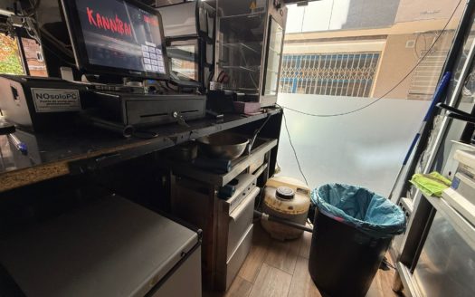 Local de 20 m2 en Almona Vieja 12