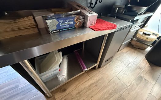 Local de 20 m2 en Almona Vieja 12