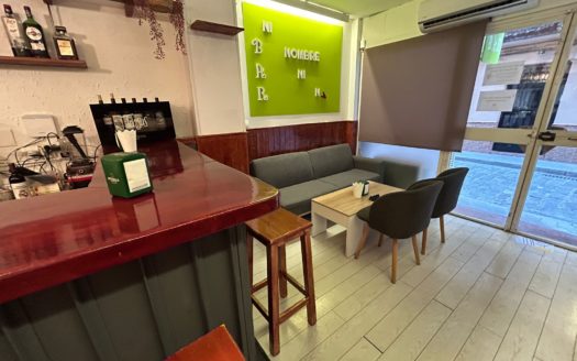 Se traspasa bar junto a Plaza de la Trinidad
