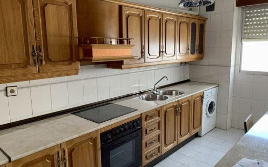 Estupendo piso de 3 dormitorios, 1 baño y 1 aseo en Armilla