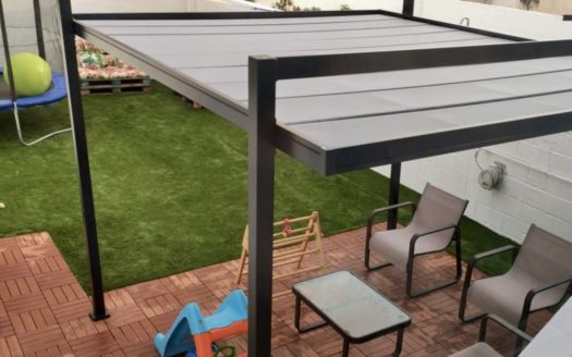 Casa de 4 dormitorios con patio, terraza y garaje en Ogíjares