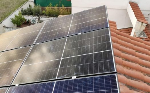 Casa de 4 dormitorios con patio, terraza y garaje en Ogíjares