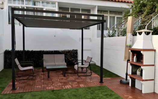 Casa de 4 dormitorios con patio, terraza y garaje en Ogíjares