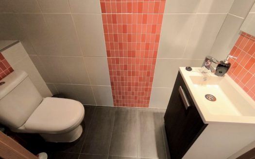 Casa de 4 dormitorios con patio, terraza y garaje en Ogíjares