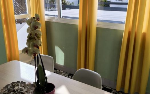 Casa de 4 dormitorios con patio, terraza y garaje en Ogíjares