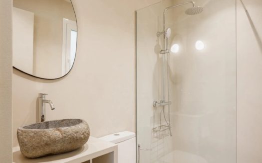 Magnífico piso de 4 dormitorios y 2 baños cerca de Universidad de Ciencias