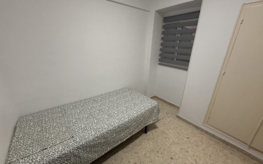 Magnífico piso de 4 dormitorios y 2 baños cerca de Universidad de Ciencias