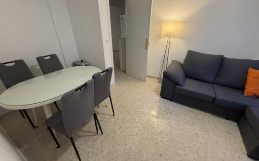 Magnífico piso de 4 dormitorios y 2 baños cerca de Universidad de Ciencias