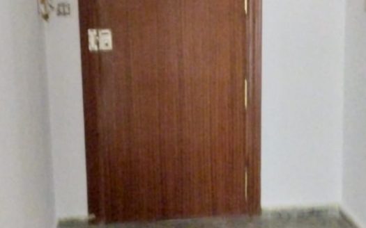 Estupendo piso de 4 dormitorios, con baño y aseo en Armilla