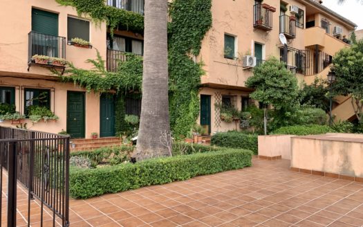 Magnífico estudio en una urbanización con piscina en Albayzín