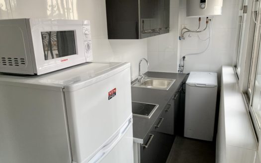 Magnífico estudio en una urbanización con piscina en Albayzín